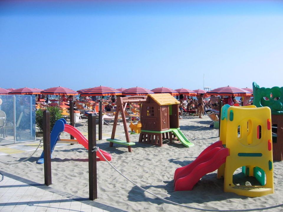 "Spielplatz am Strand" Hotel Michelangelo (Milano ...