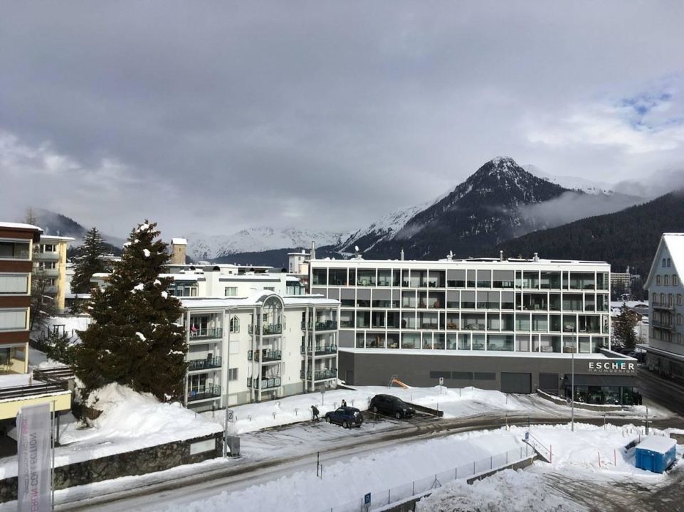 "Ausblick" AMERON Davos Swiss Mountain Resort (Davos) • HolidayCheck (Kanton Graubünden Schweiz)
