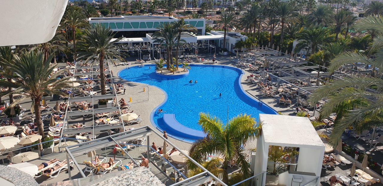 "Pool" Hotel Riu Papayas (Playa del Ingles) • HolidayCheck (Gran