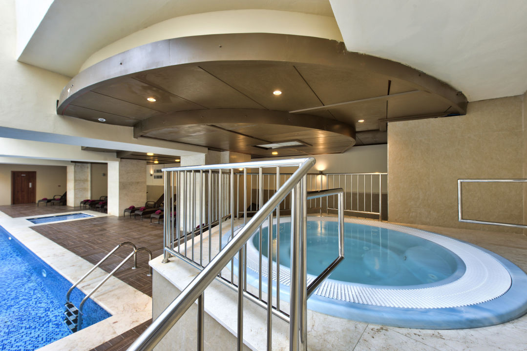 "Indoor Swimming Pool" db San Antonio Hotel + Spa (Qawra