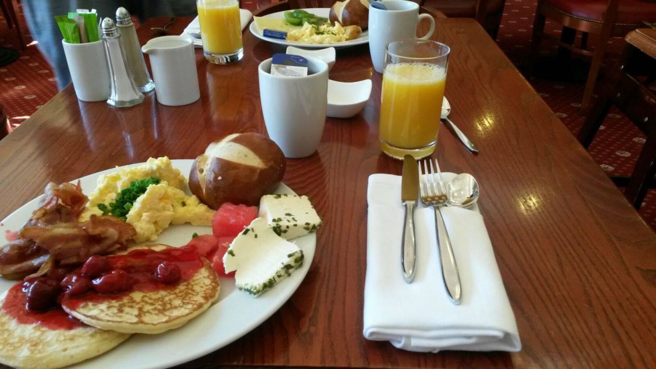 Bugelbrett Samt Bugeleisen Stuttgart Marriott Hotel Sindelfingen Sindelfingen Holidaycheck Baden Wurttemberg Deutschland