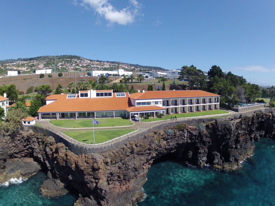 "View" Albatroz Beach & Yacht Club (Santa Cruz) • HolidayCheck (Madeira