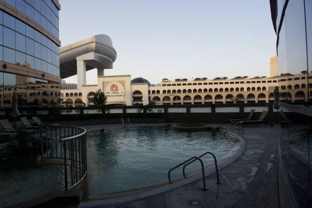"Pool" DoubleTree by Hilton Hotel and Residences Al Barsha (Dubai
