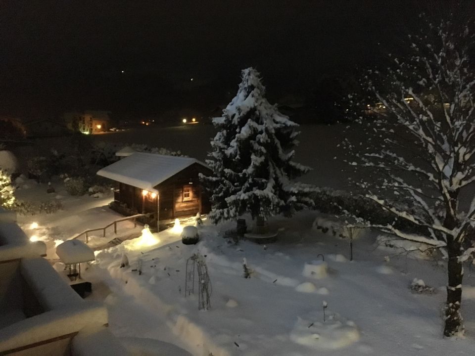 "Garten Blocksauna in Winterlandschaft" Sport