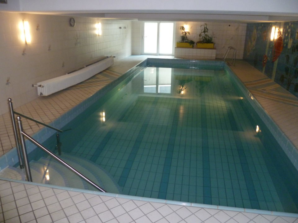 "Pool im Keller" Hotel Seestern (Wasserburg (Bodensee)) • HolidayCheck