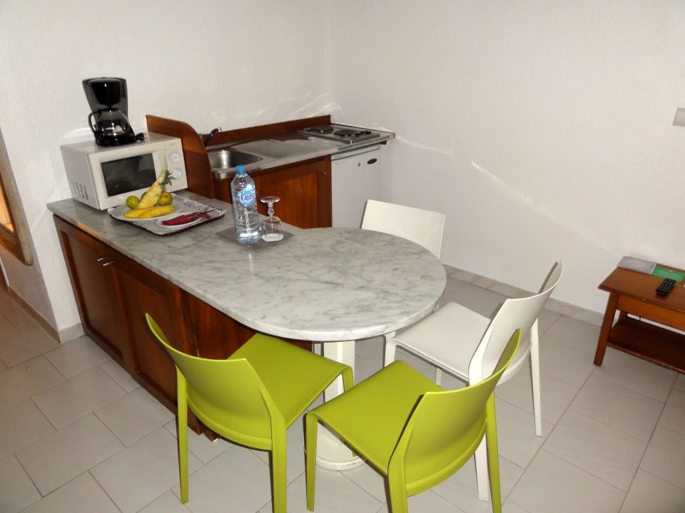 "Küchenzeile des Klassik-Zimmers" La Creole Beach Hotel & Spa (Le