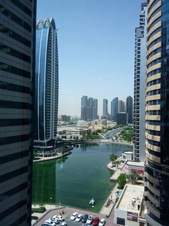 hotel pullman dubai jumeirah lake towers