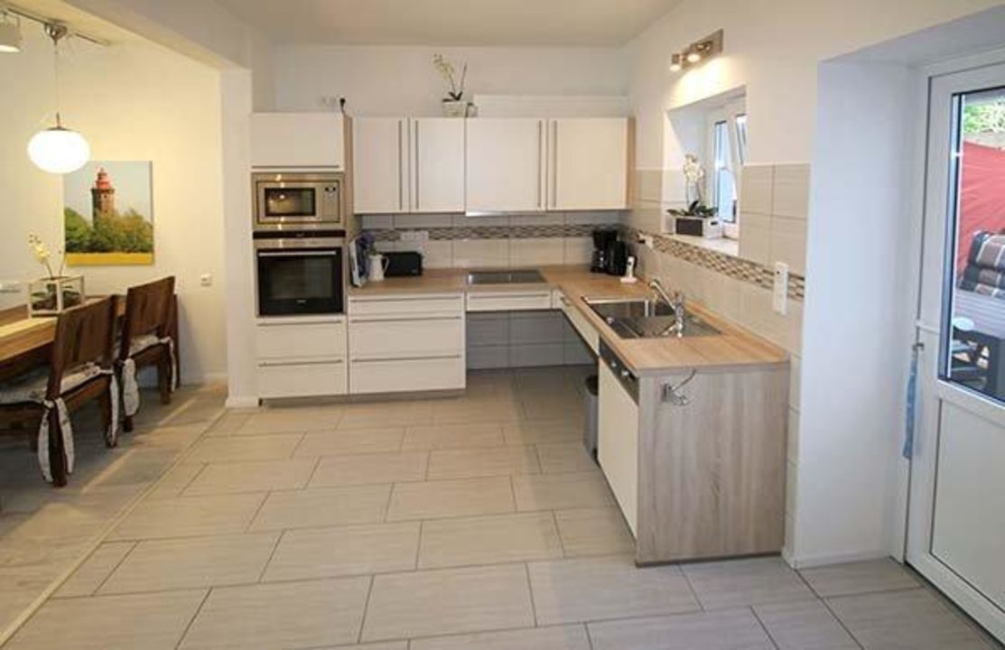 b63d3e23 f998 3c8d adb5 9c74549f0d7c