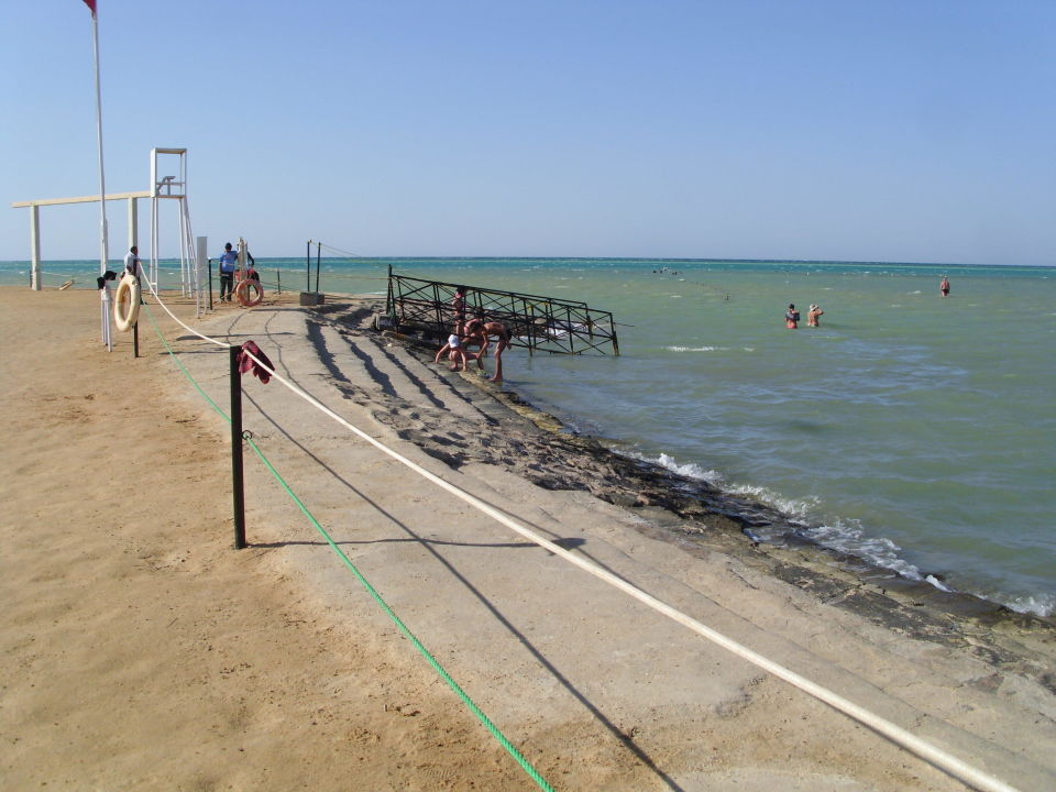 "Strand" Hawaii Le Jardin Aqua Park Resort (Hurghada) • HolidayCheck