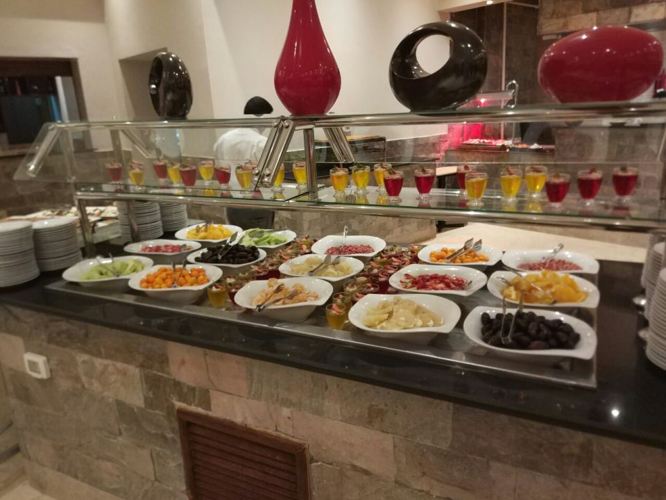 Вечеринка и сыр фото. Гранд резорт хургада рестораны. Отель атлантис в дубае завтраки. Long beach resort & spa 5* еда. Cheese square.