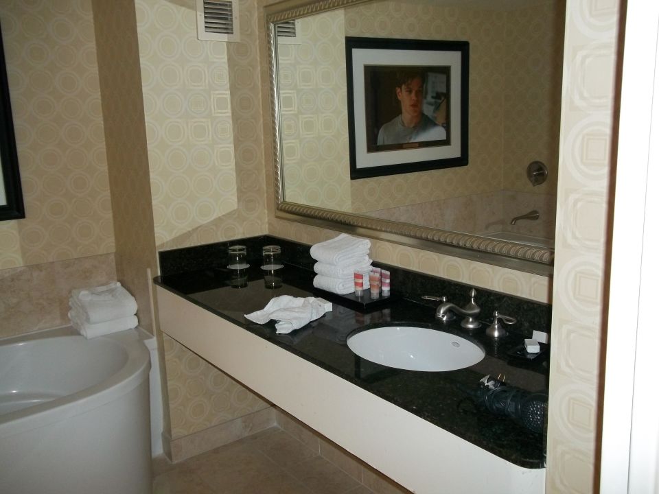 "Geräumiges Badezimmer" Hotel Planet Hollywood Resort & Casino (Las