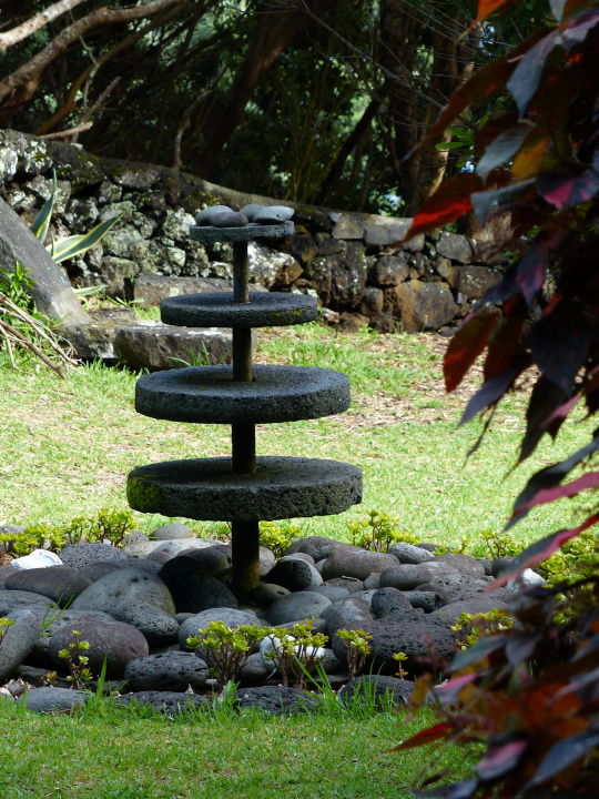 "Steinskulptur im Garten" Hotel Aldeia da Fonte (Lajes do ...