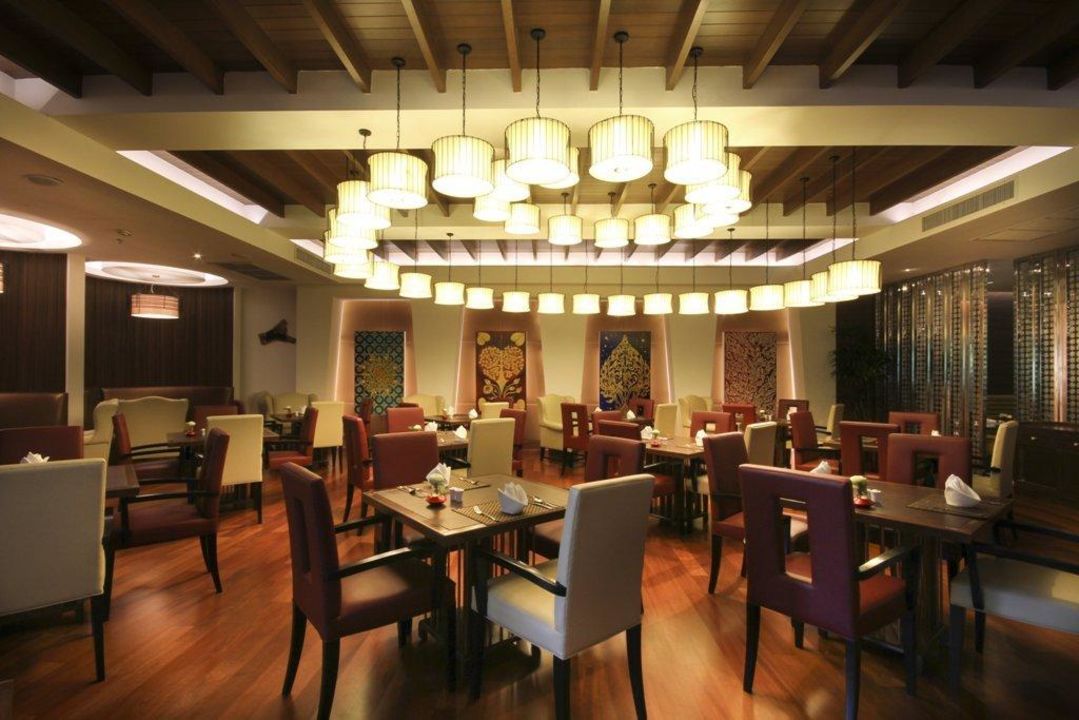 Red Pepper Thai Restaurant Rembrandt Hotel Suites