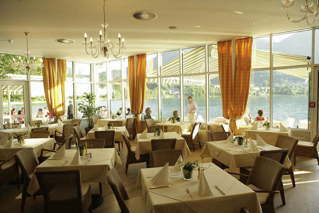 "Wintergarten mit Bar " Hotel Seerose (Fuschl am See ...