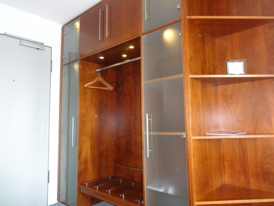 "Geräumiger Wandschrank" Select Hotel Oberhausen am Centro (Oberhausen