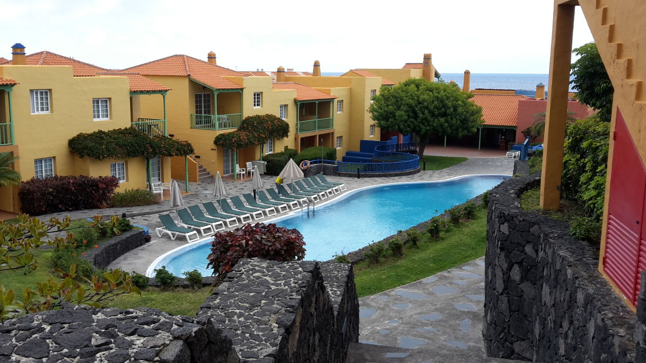 "Pool" Apartamentos La Caleta (Los Cancajos) • HolidayCheck (La Palma | Spanien)