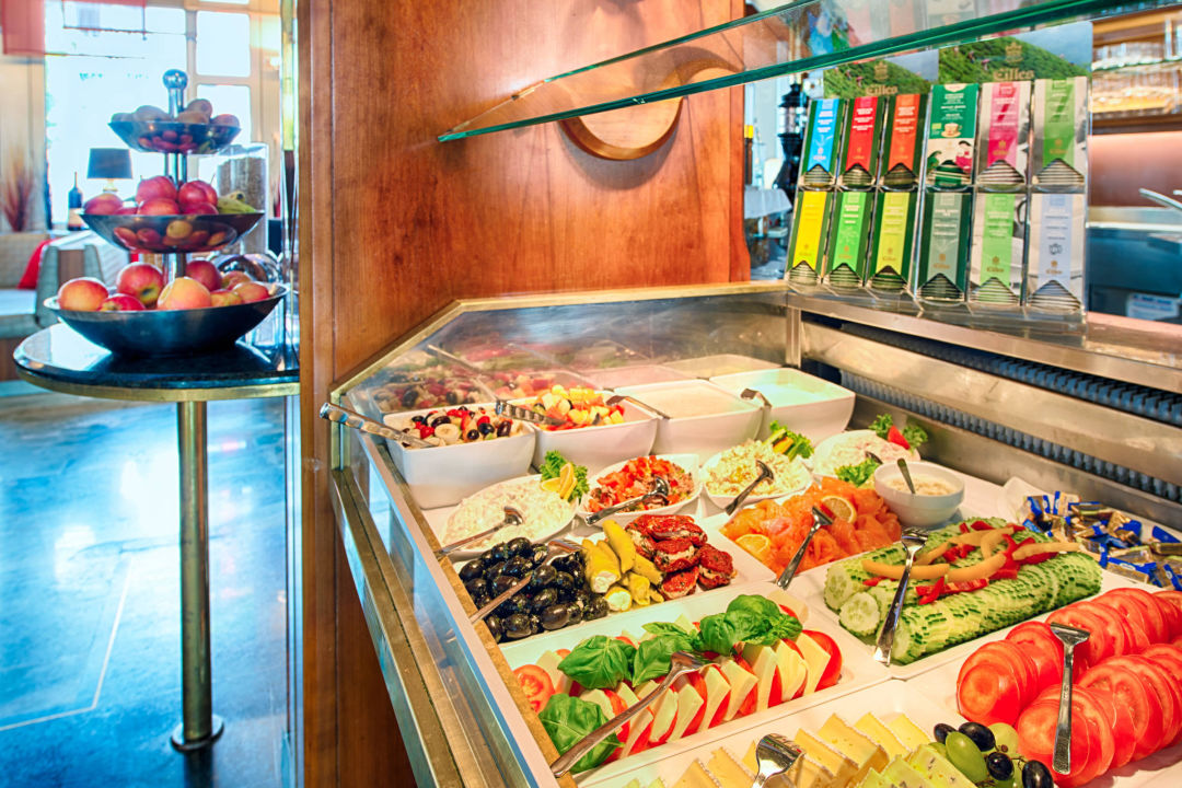 "Breakfast Buffet" Leonardo Hotel München City West (München