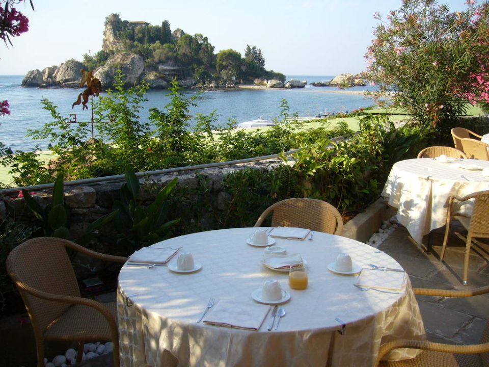 Fruühstück Terrasse La Plage Resort Taormina