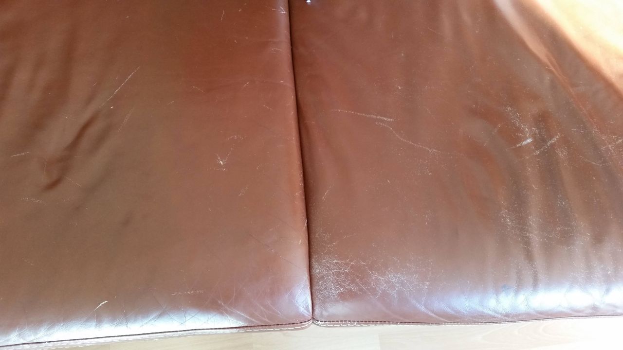 "Abgewetztes Sofa" Hotel Römerhafen (Köln) • HolidayCheck (Nordrhein