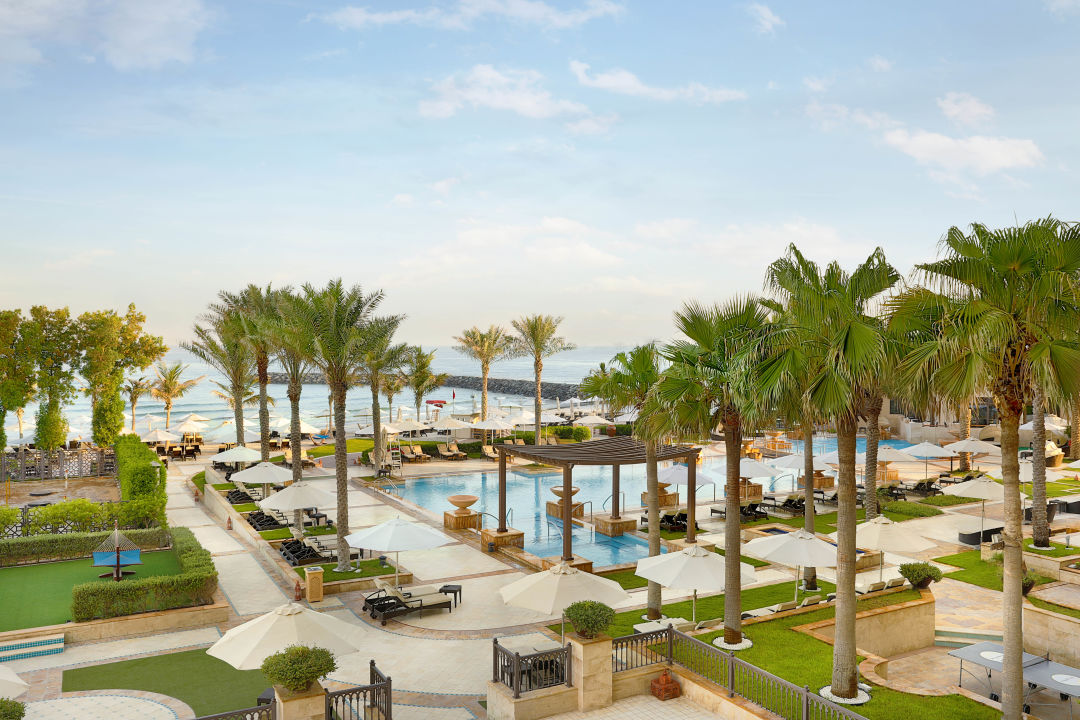 Ajman saray a luxury collection resort где находится