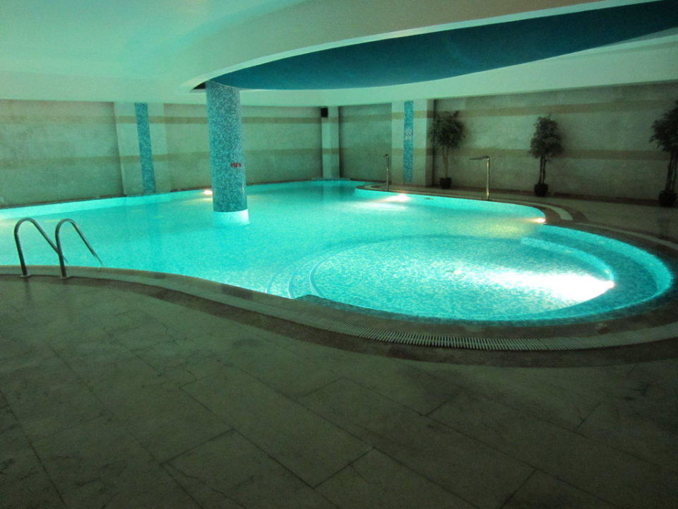 "Pool im Keller" Hotel Golden Lotus (Kemer) • HolidayCheck (Türkische