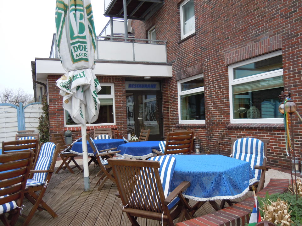 "Die Außenterrasse des Restaurants" Hotel Strandburg (Baltrum