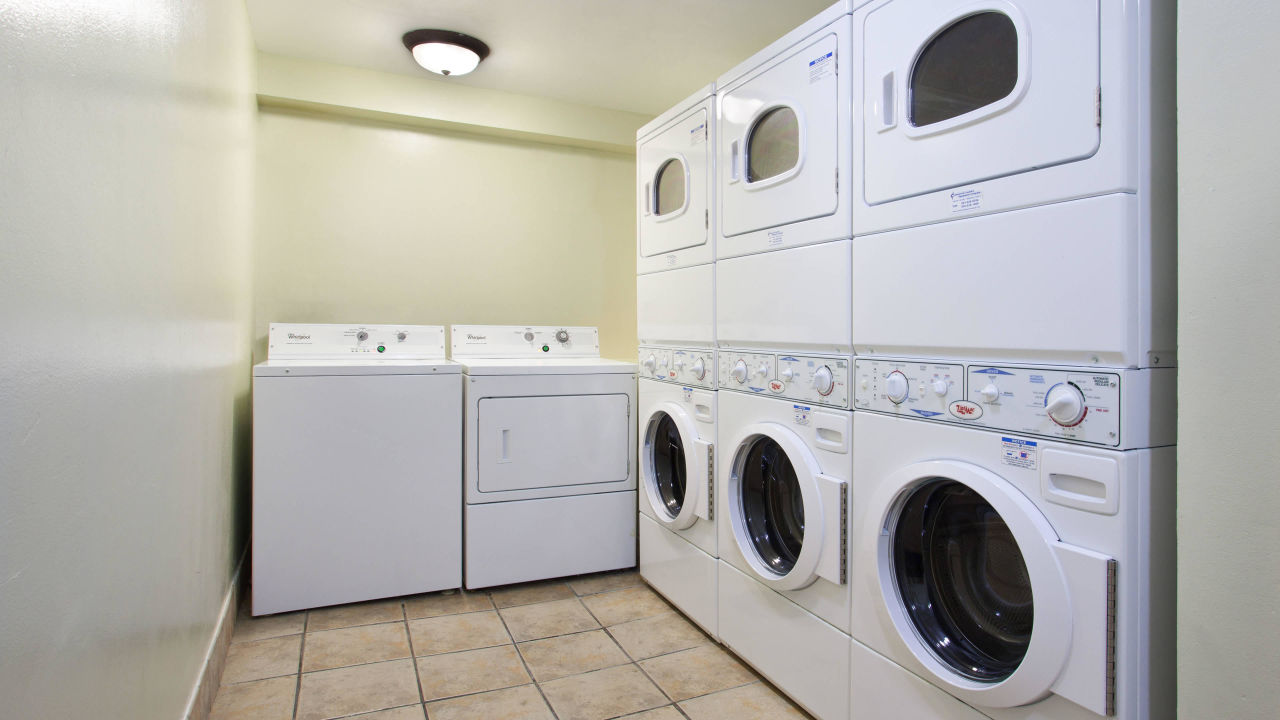 "SelfService Laundry Facility" Staybridge Suites Ft. Lauderdale