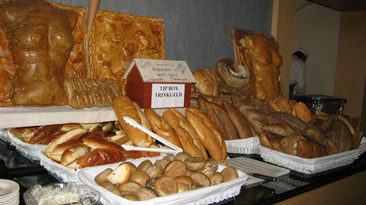 Eine Vielzahl Von Brotsorten Can Garden Resort Colakli Holidaycheck Turkische Riviera Turkei