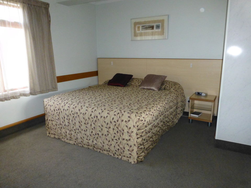 "King Bett" Amross Court Motor Lodge (Christchurch ...