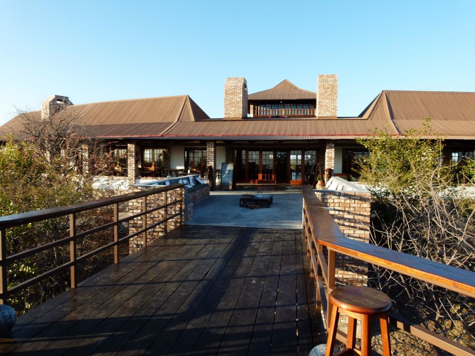etosha safari lodge restaurant