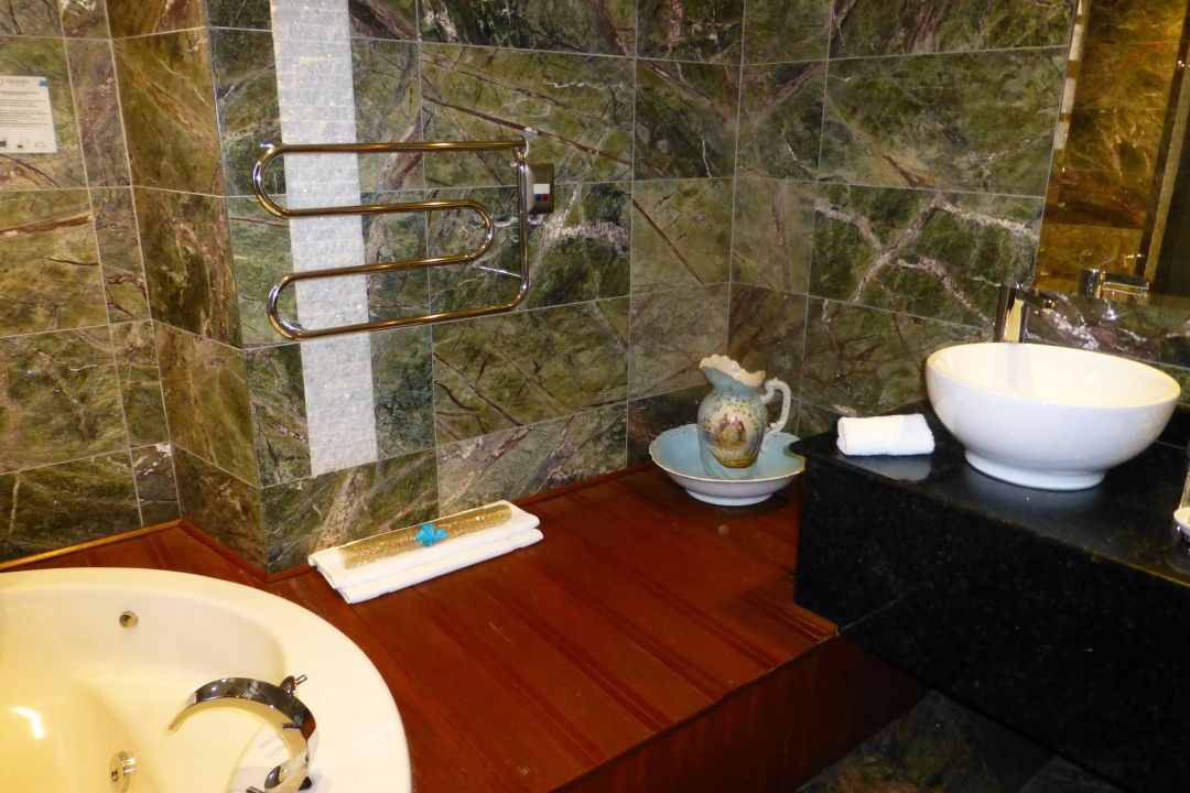 "Badezimmer mit Handtuchwärmer" Hotel Aranwa Cusco (Cusco/Cuzco