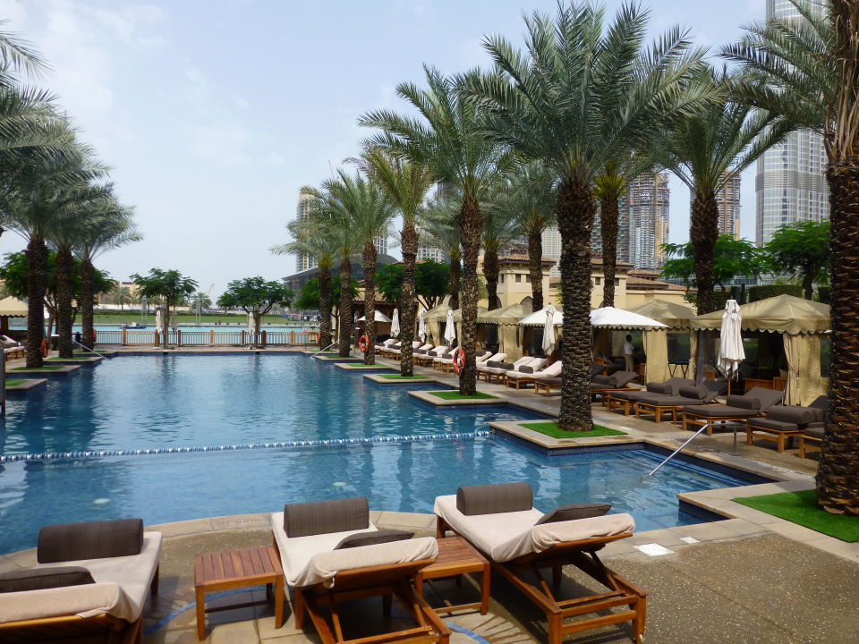 "Pool" The Palace Downtown Dubai Hotel (Dubai) • HolidayCheck (Dubai ...