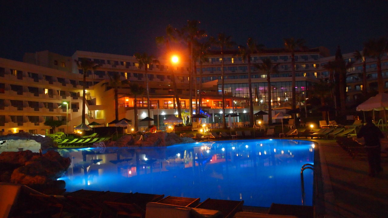 "Außenansicht" St. Hotel & Spa Resort (Chloraka) • HolidayCheck