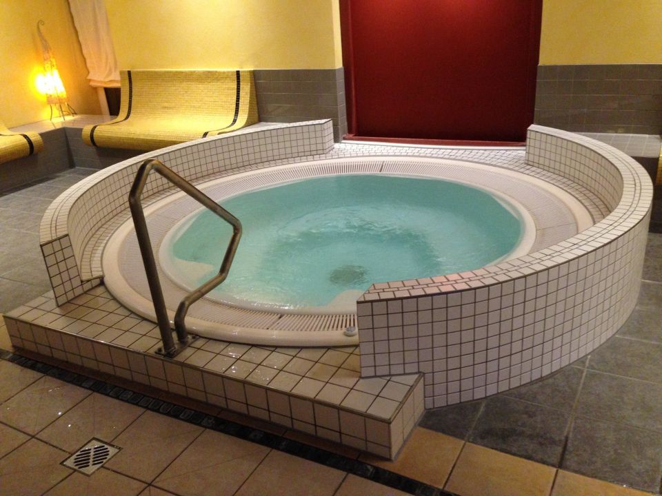 "Whirlpool" Best Western Premier Park Hotel & Spa (Bad Lippspringe