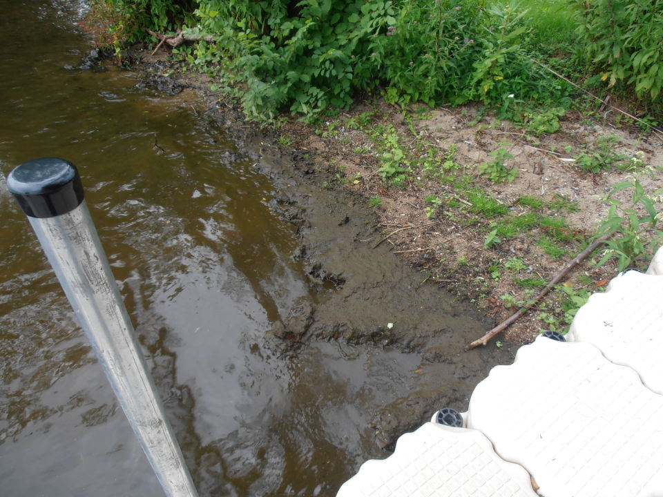 "Schlammiger Boden am Ufer des Sees " Hotel Whitman (Ascheberg