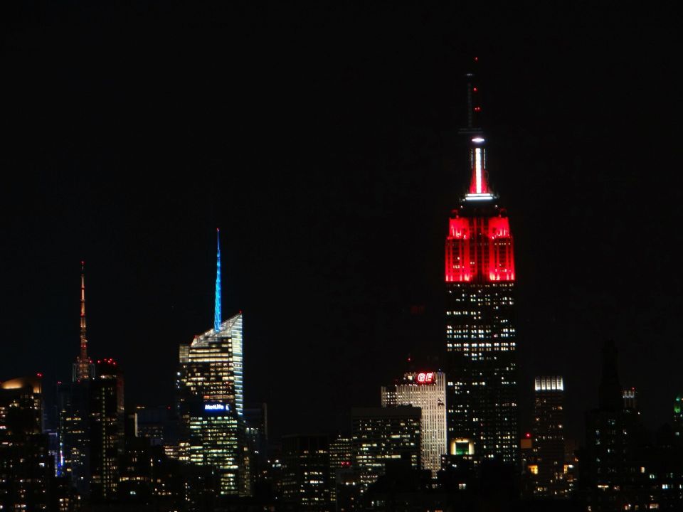 "Blick auf Midtown bei Nacht (Empire State Building)" Hotel Sheraton