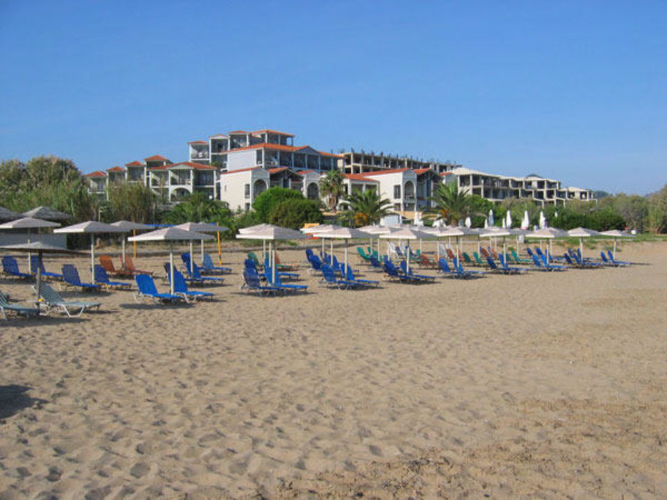 the bay hotel vassilikos