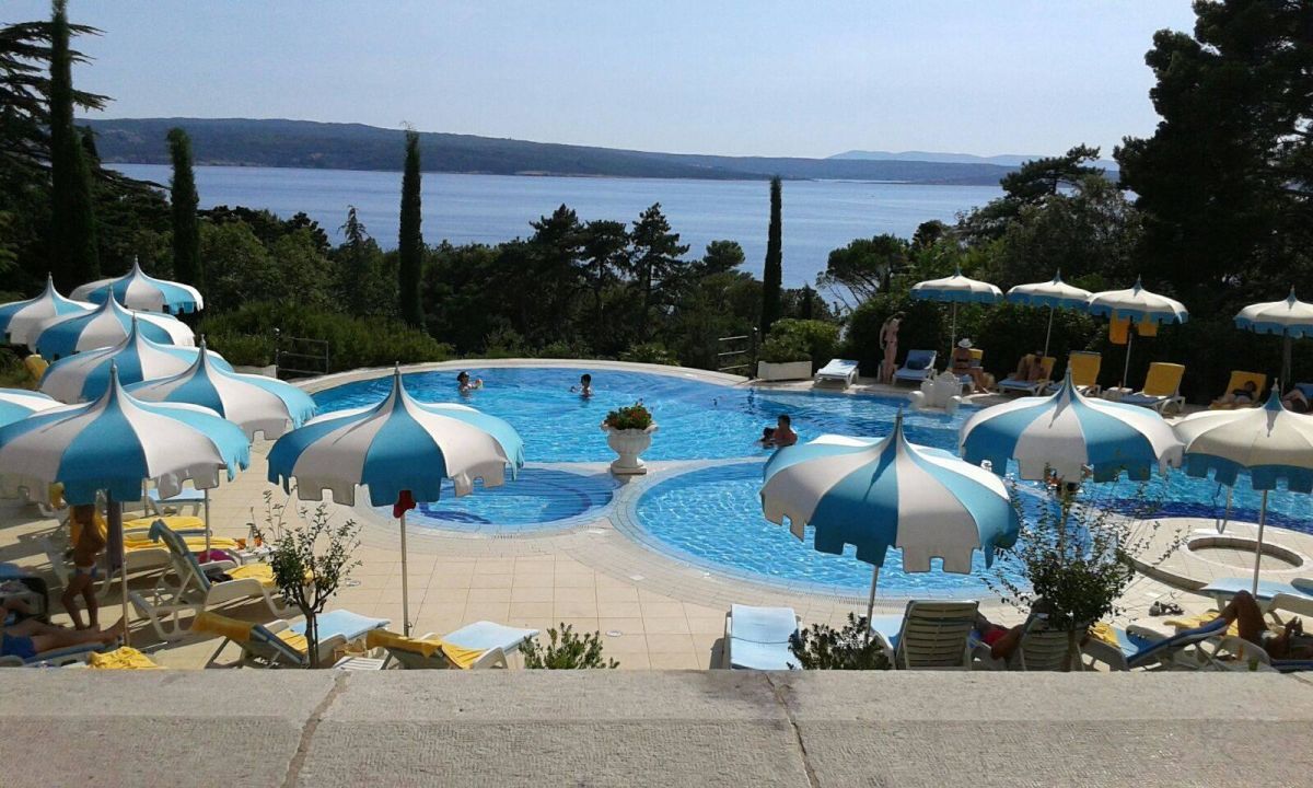 "Pool" Hotel Kvarner Palace (Crikvenica) • HolidayCheck (Kvarner Bucht ...