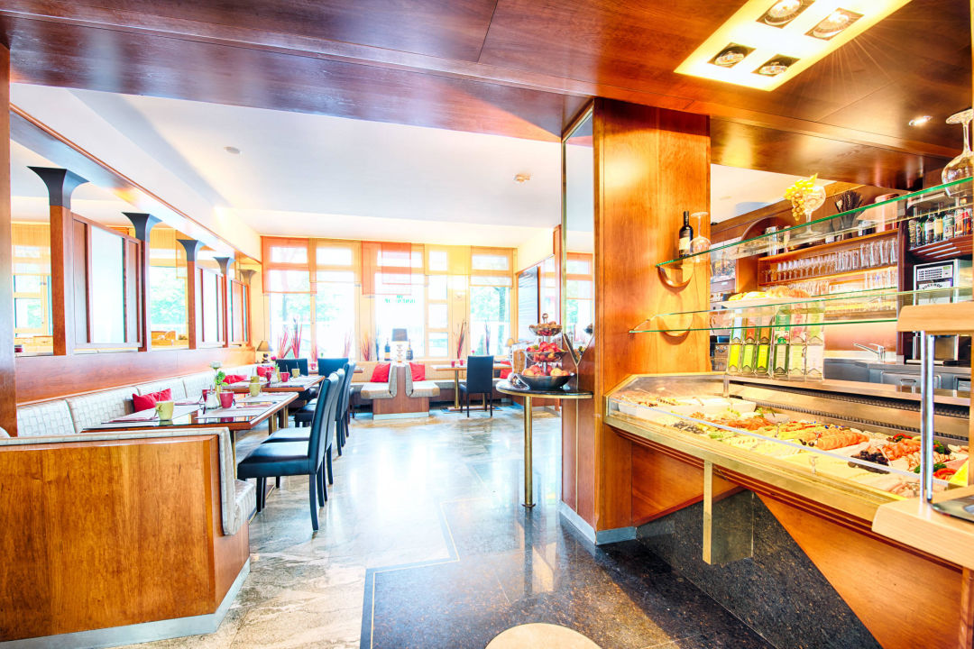 "Breakfast Buffet" Leonardo Hotel München City West (München