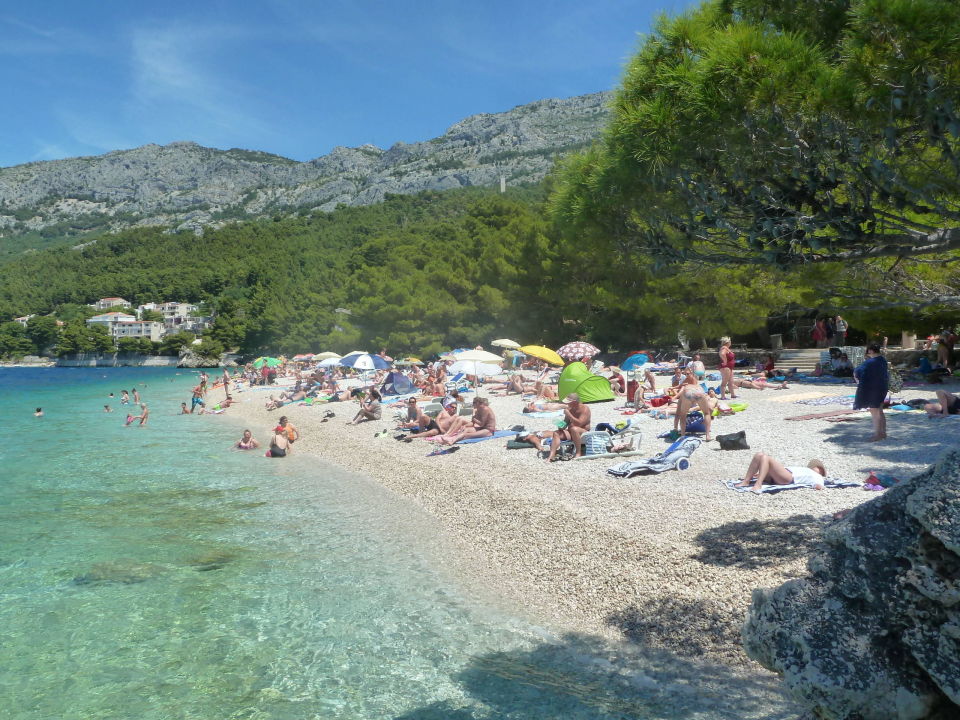 "Strand (Kies) vor dem Felsen von Breda (Plaza Dugi Rat ...