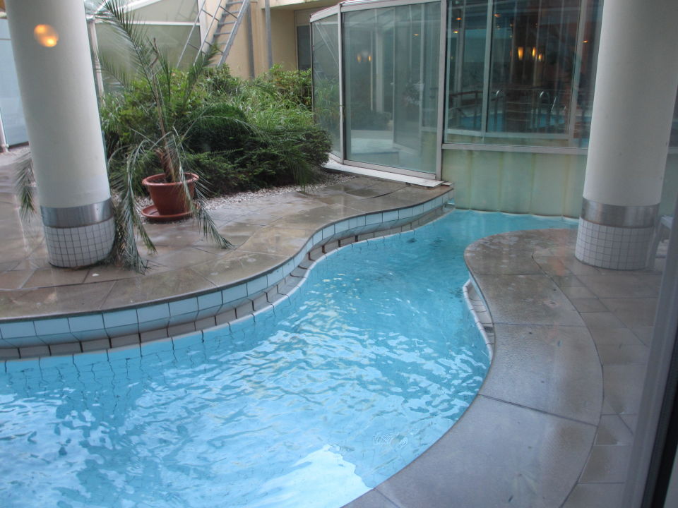 "OutdoorPool mit Wildwasser" Radisson Blu Park Hotel & Conference