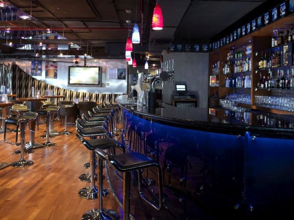 Locker Room Sports Bar Golden Tulip Al Barsha Dubai