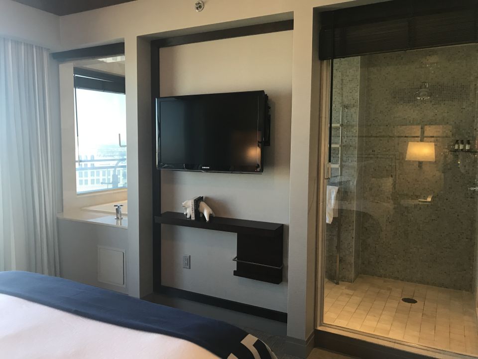 "1 Bedroom Suite Fountain View Bedroom" The Cosmopolitan of Las Vegas