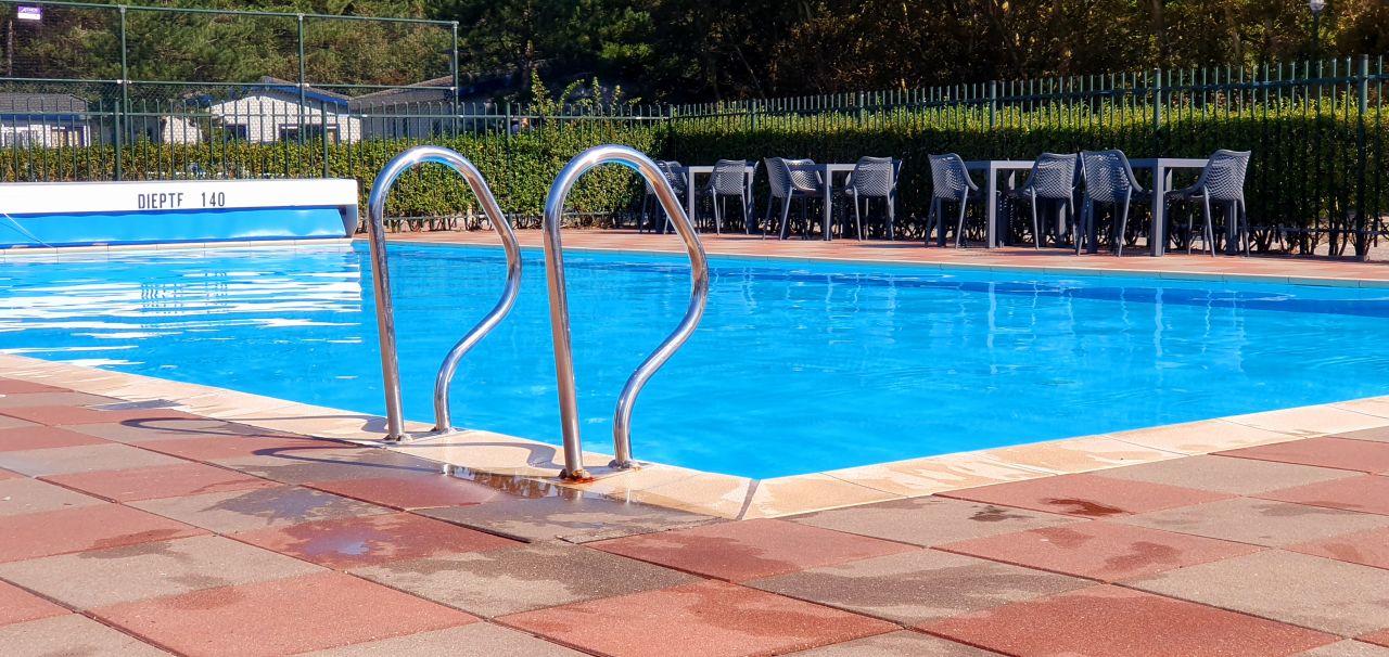 "Pool" Roompot Kustpark Egmond aan Zee (Egmond aan Zee) • HolidayCheck