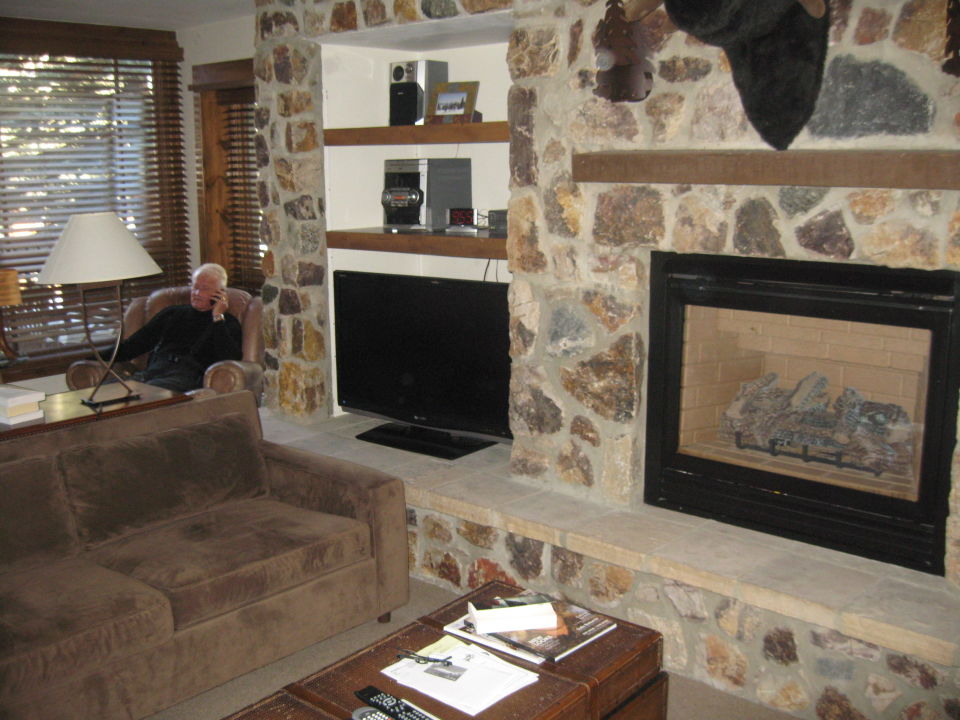 Bild "kamin und fernseher" zu hotel new antlers at vail in vail