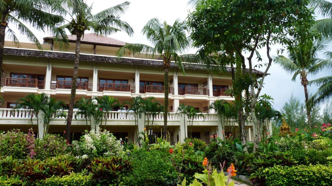 "Hauptgebäude mit Jacuzzi-Zimmern" The Andamania Beach ...