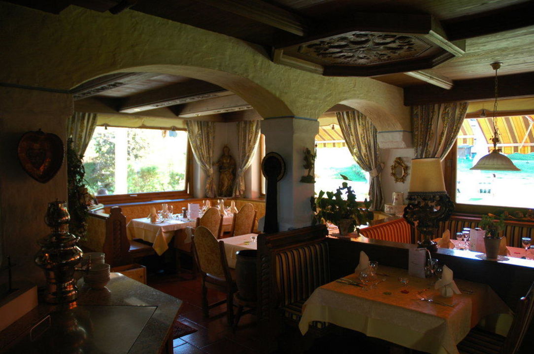 &quot;Restaurant mit Blick in den Garten&quot; Familien