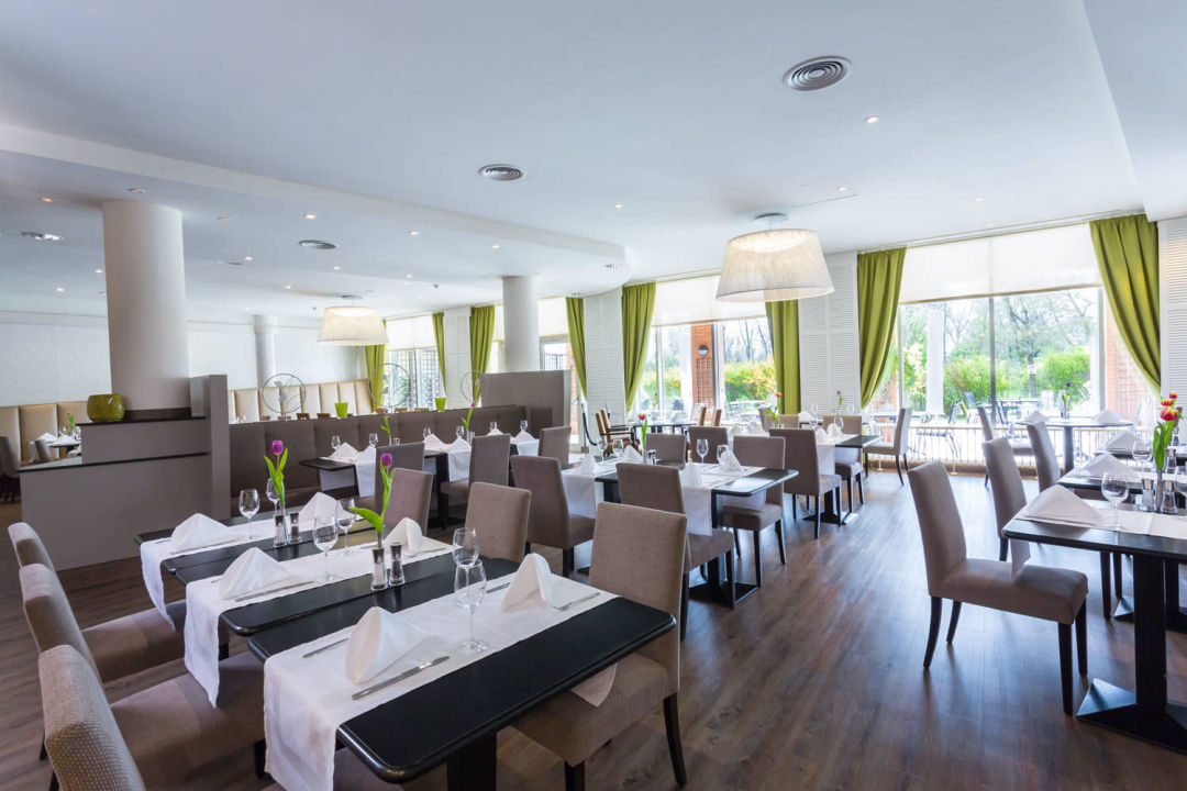 Garden Grille Restaurant Hilton Garden Inn Vienna South Wien