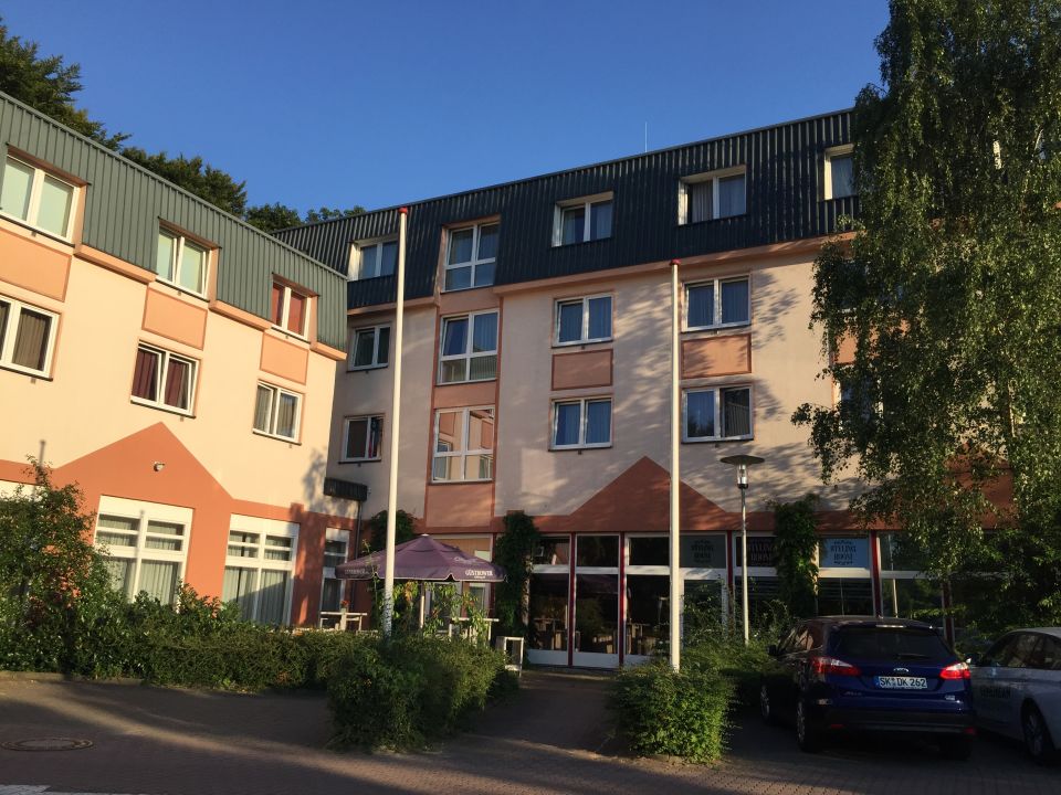 "Außenanischt" Trihotel Rostock (Rostock) • HolidayCheck (MecklenburgVorpommern Deutschland)