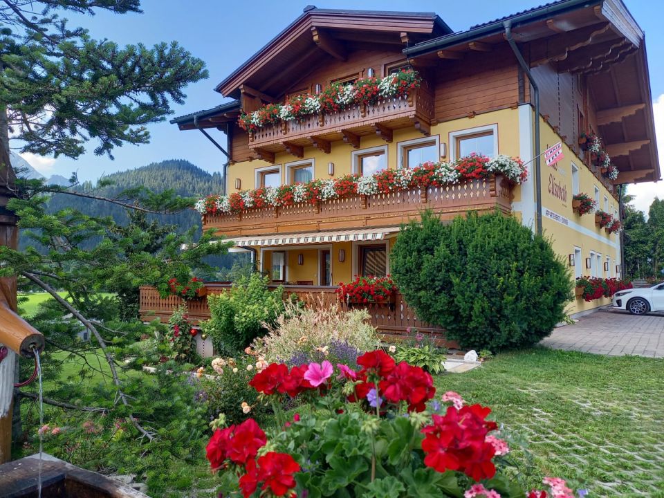 "Außenansicht" Haus Elisabeth (St. Martin am Tennengebirge